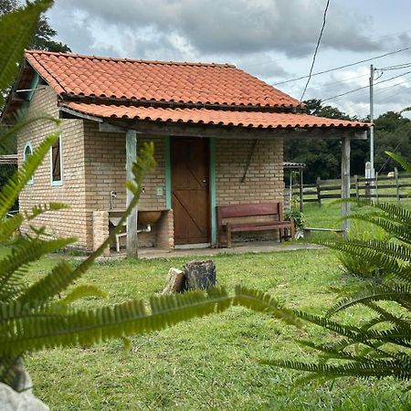 Chales E Camping Taquaral São Tomé das Letras Exterior foto